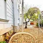 דירה Roesch